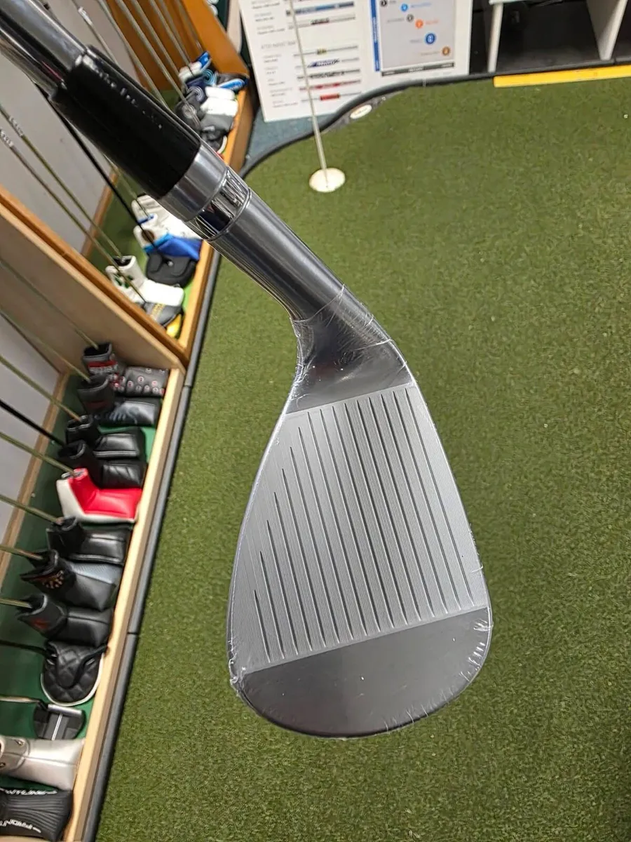 Brand New Titleist Vokey Sm11 - Image 4