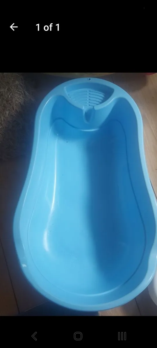 Baby bath tub
