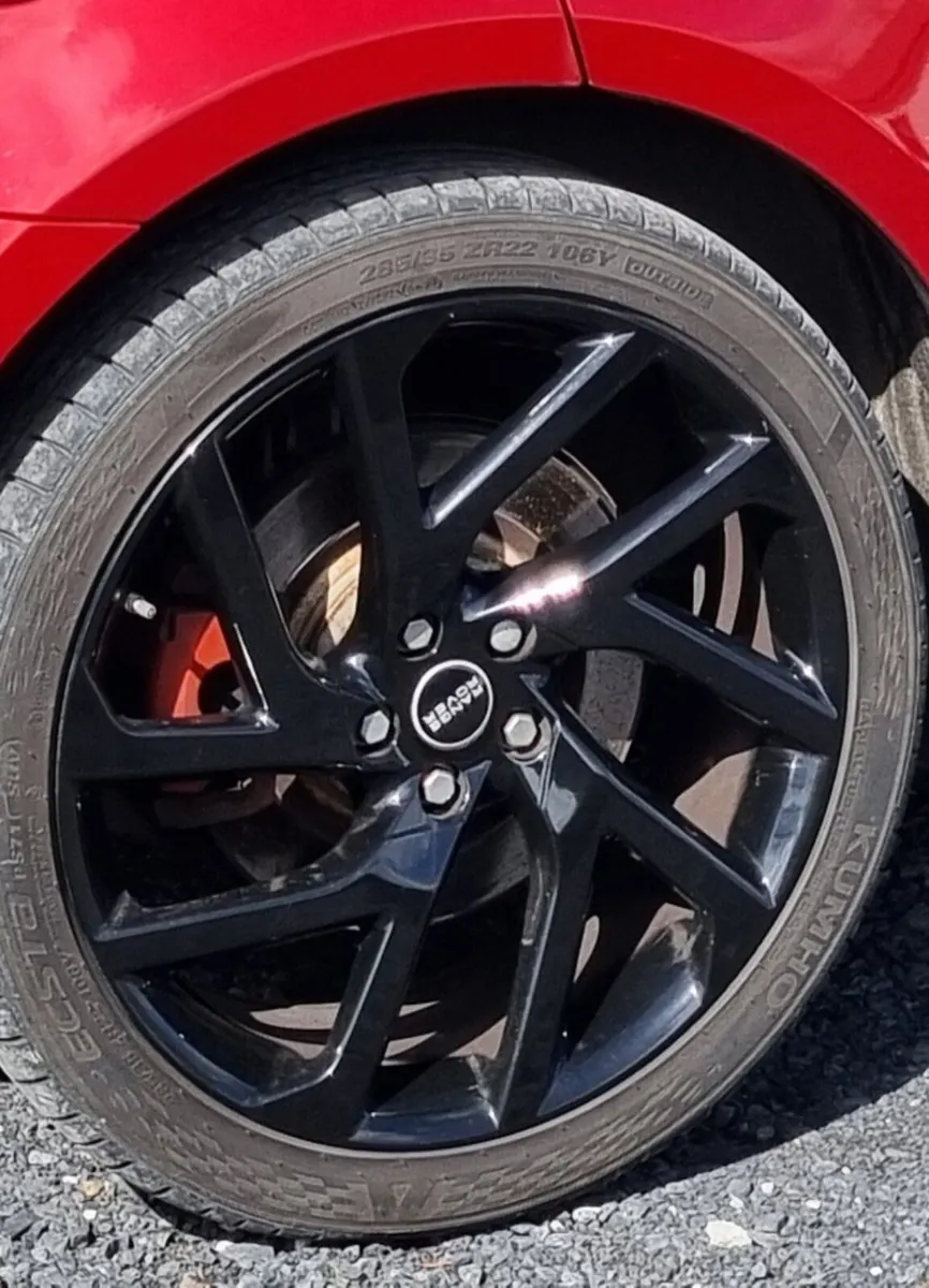 Range rover alloys wheels - Image 1