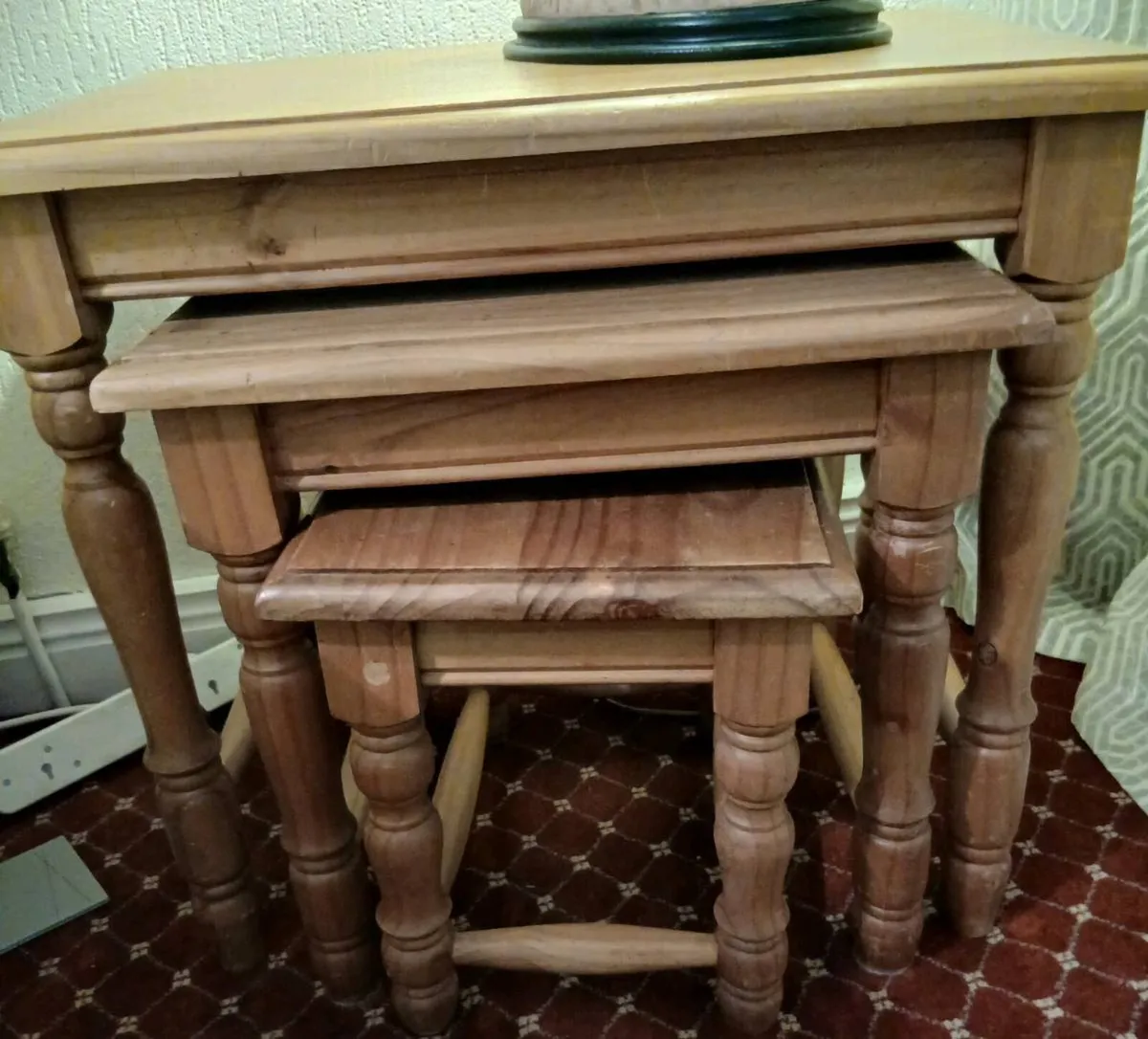 Nest of 3 coffee tables - Image 1