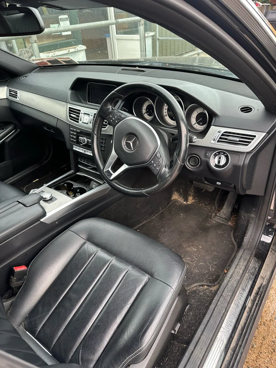 2014  Mercedes E220 cdi - Image 4