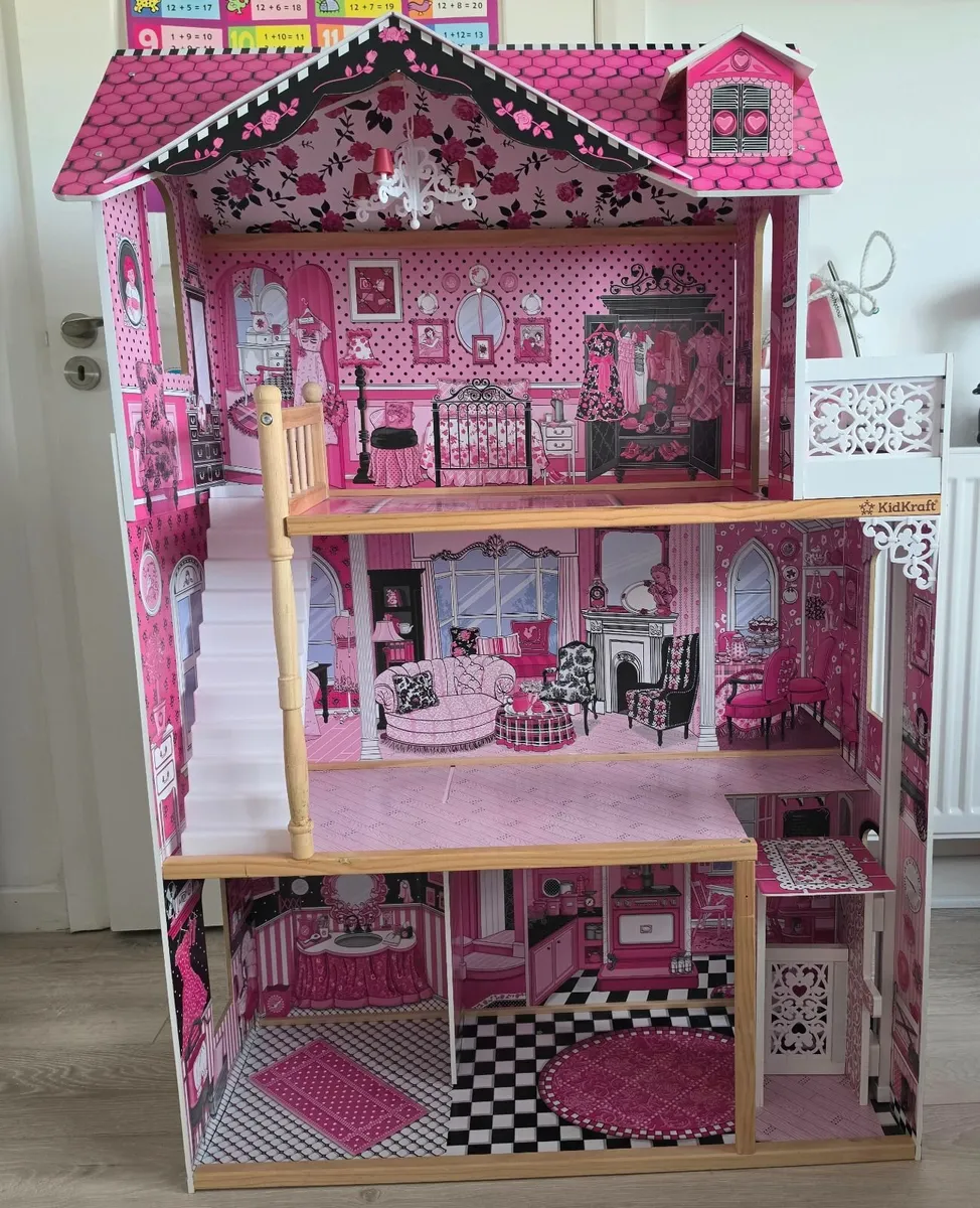 Barbie House