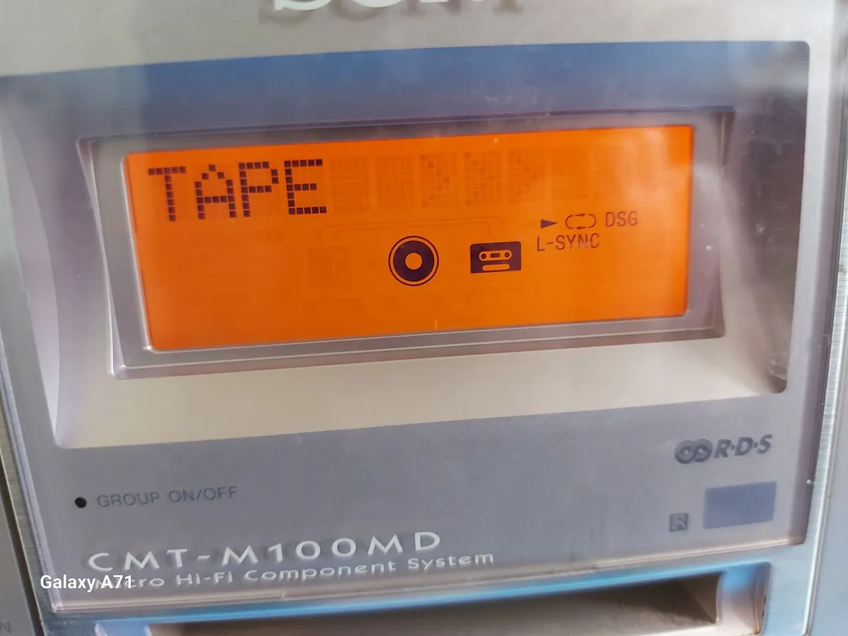 Sony CMT-M100MD Hifi Stereo System with MINI DISC - Image 3