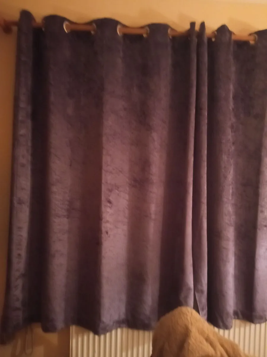 Curtains - Image 1