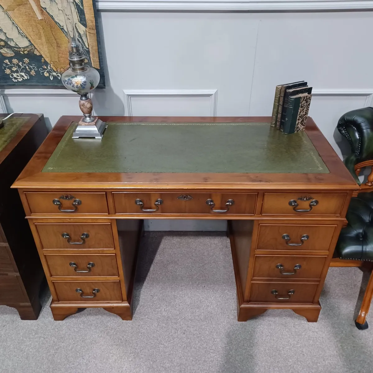 Victorian-style Leather top pedestal desks - Image 2