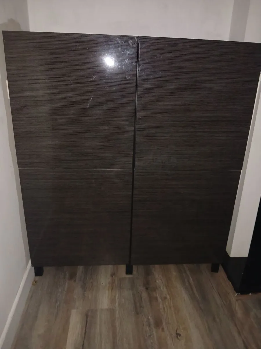 Cabinets - Image 2