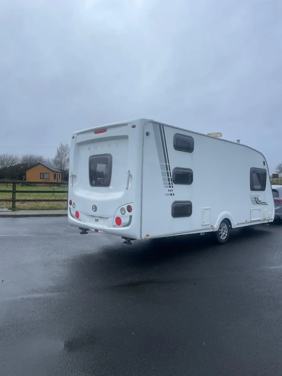 Caravan - Image 1