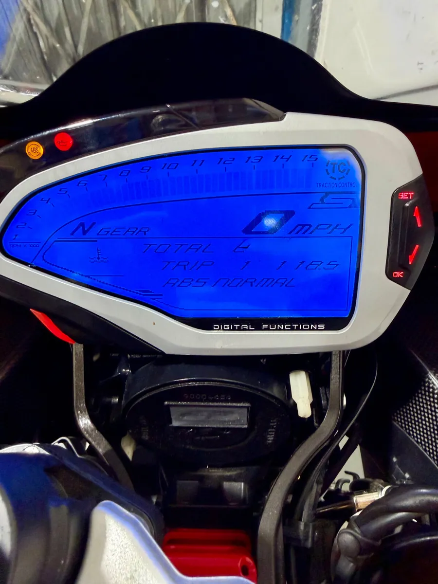 MV AGUSTA f4 1000 RC REPARTO CORSE 043/250 - Image 3