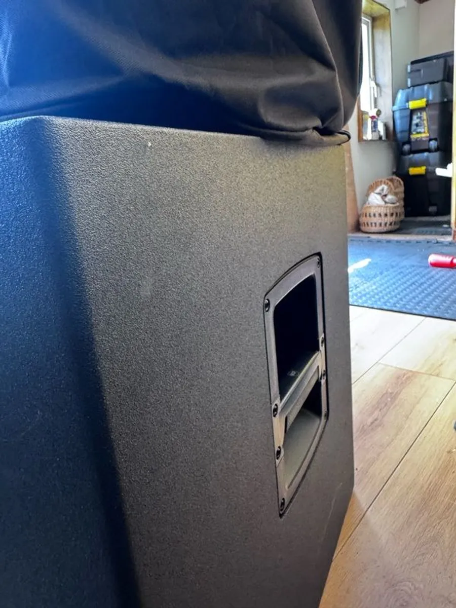 Speakers - Image 4