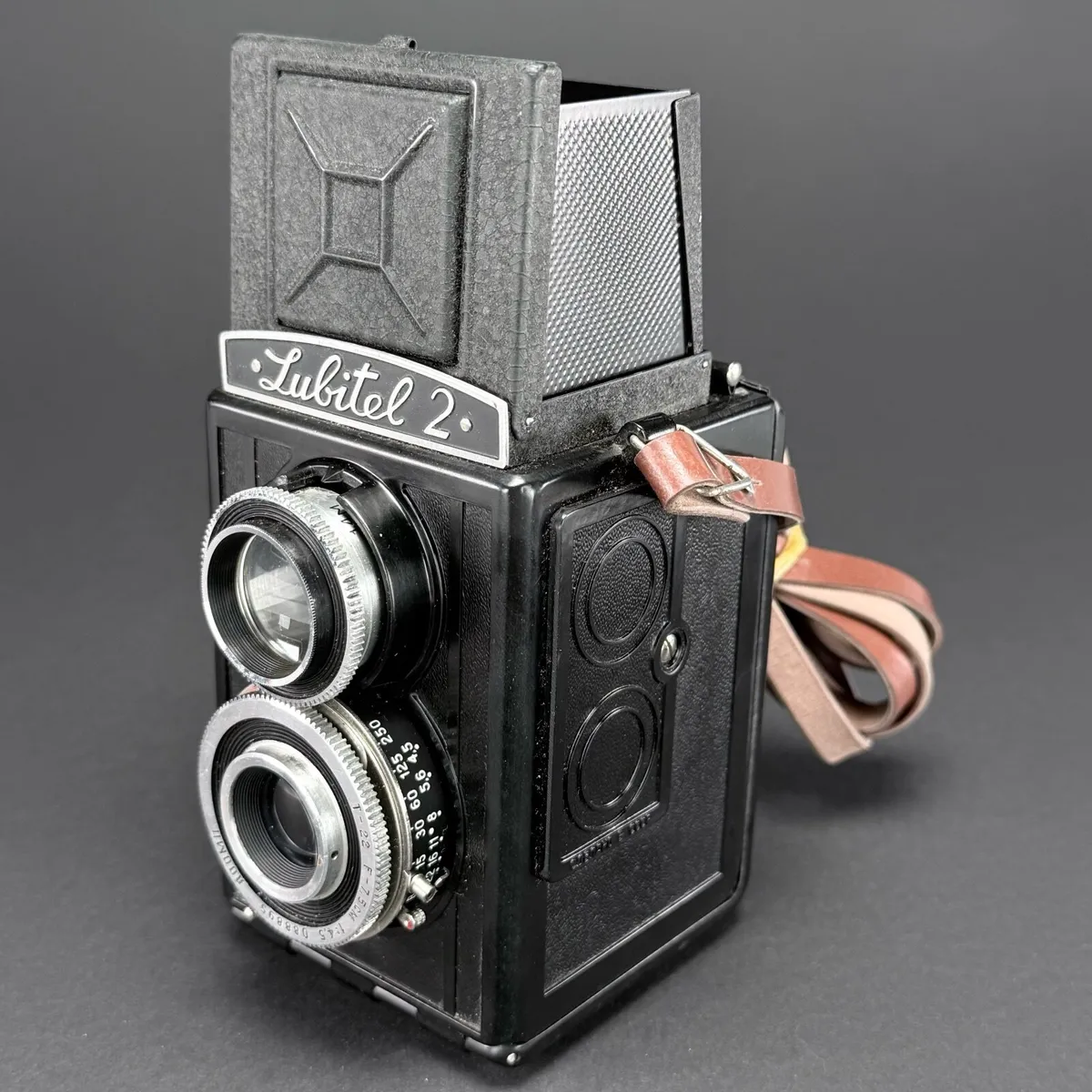 Lubitael 2 LOMO 6x6 TLR camera - Image 3
