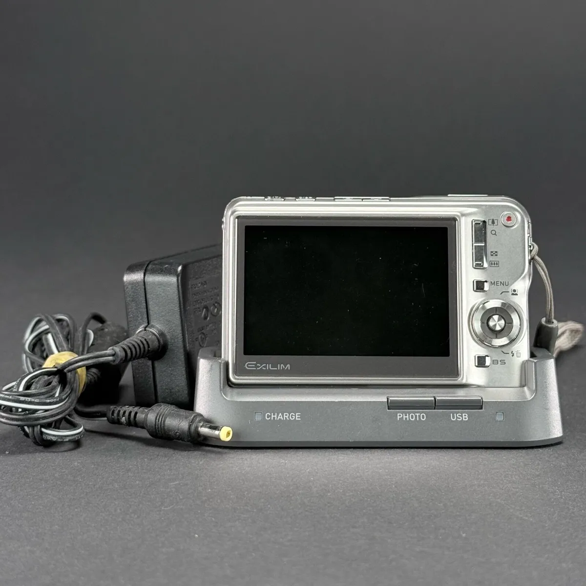 Casio Exilim EX-S880 digital camera - Image 4