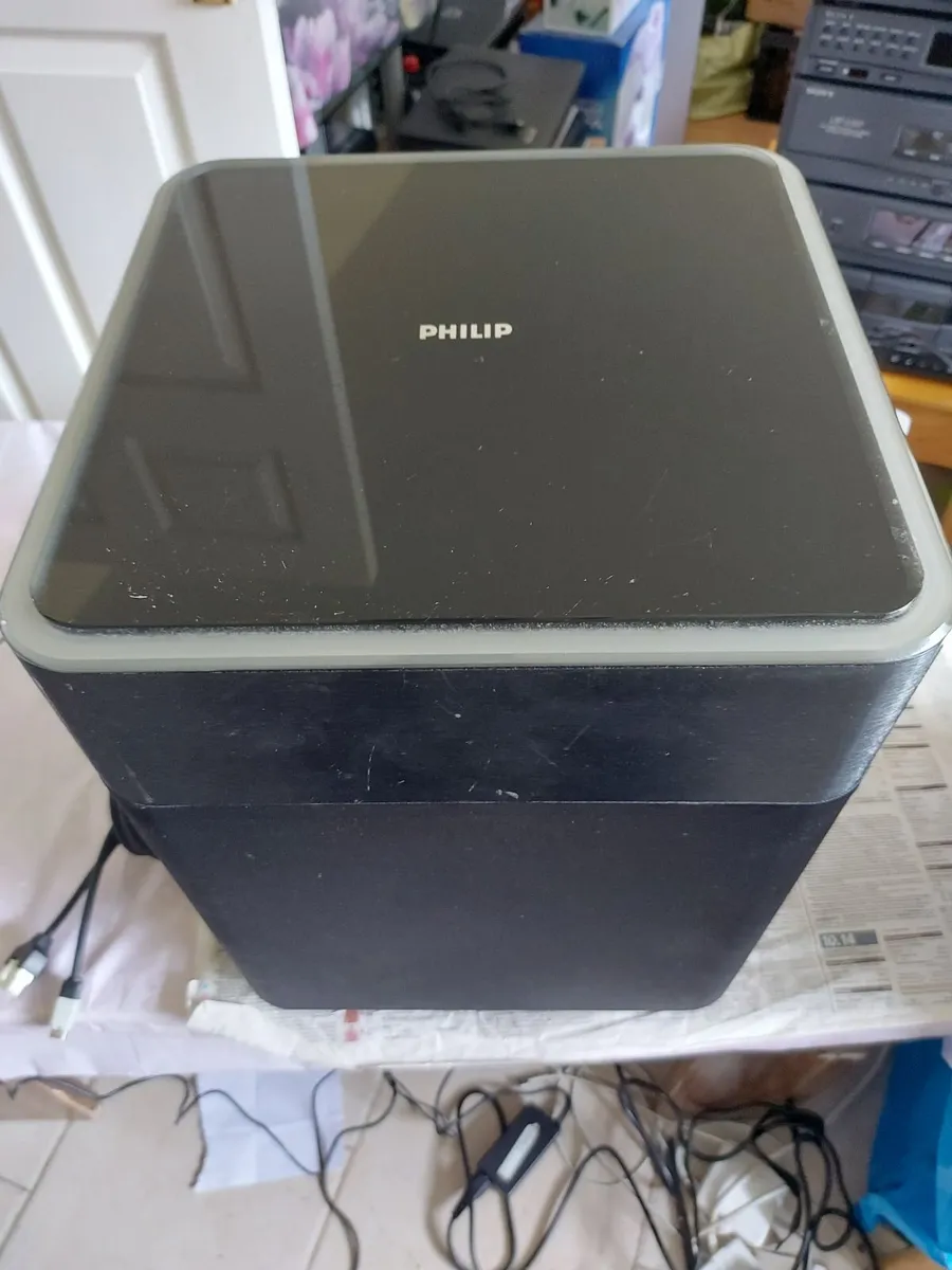 PHILIPS Subwoofer Model SW8140-05 - Image 1