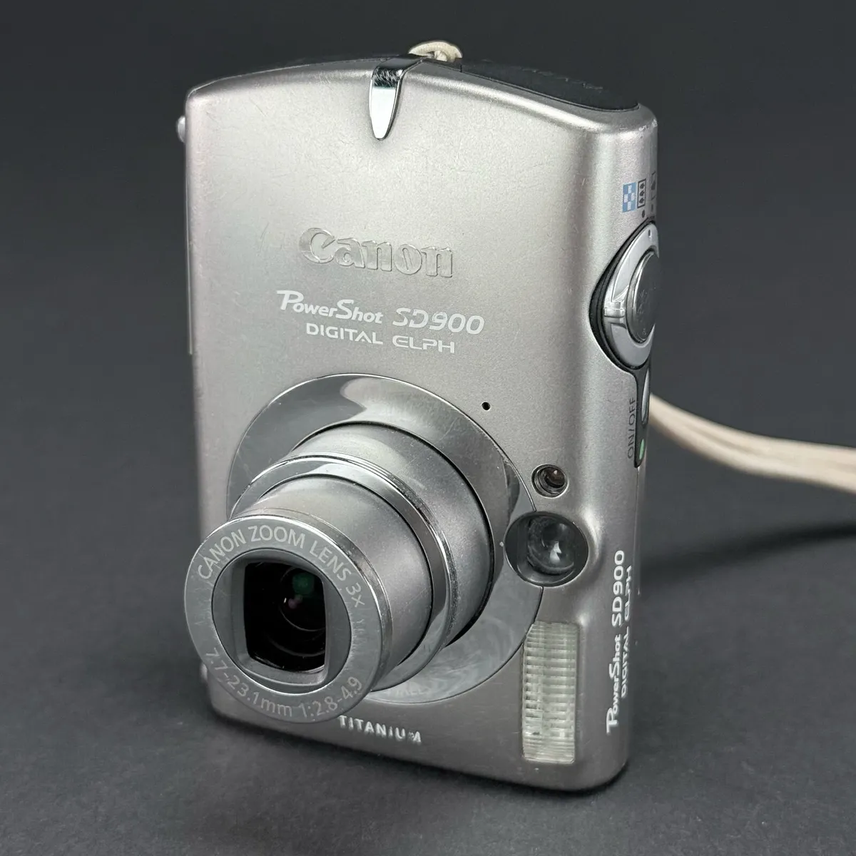 Canon PowerShot Digital ELPH SD900 / Digital IXUS - Image 2