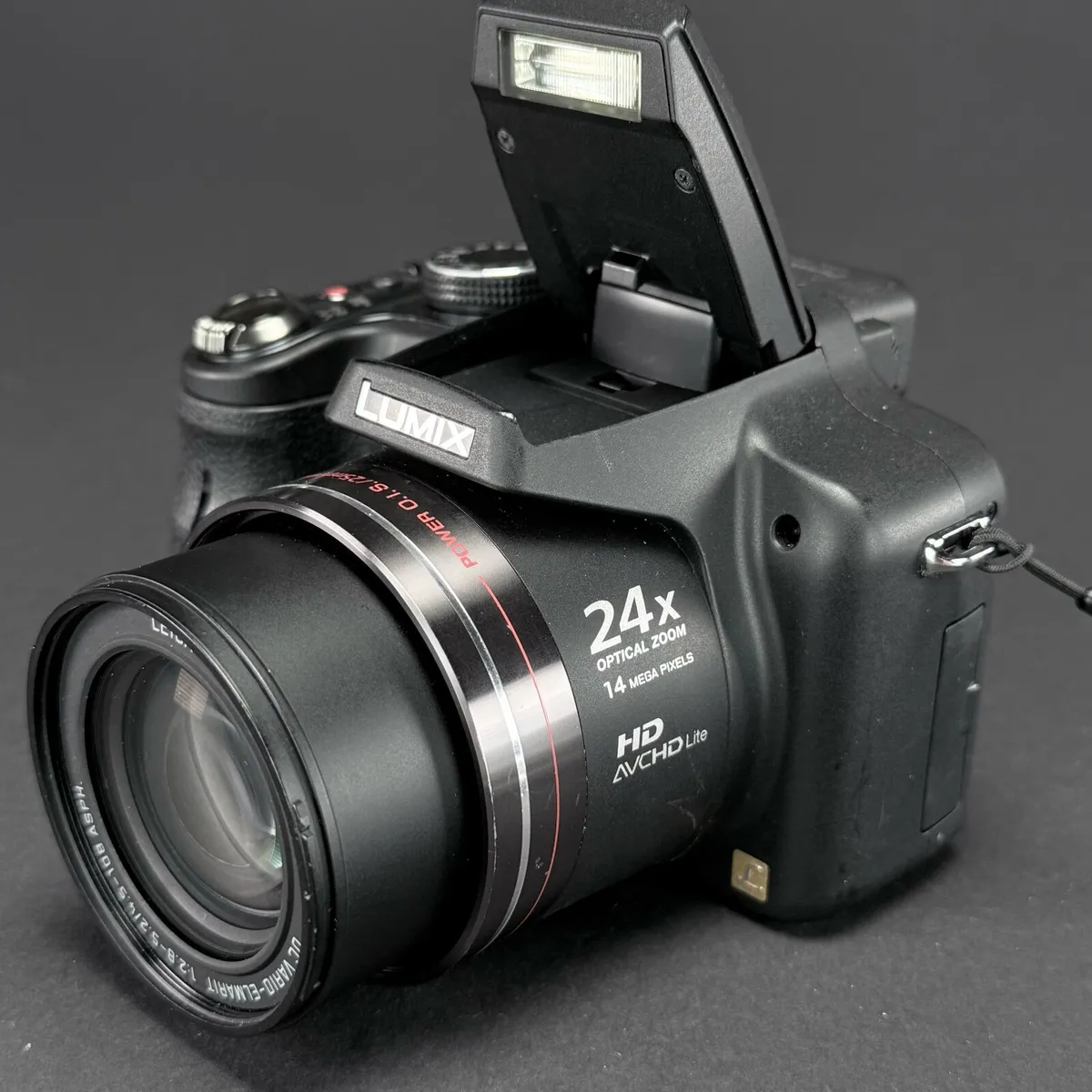 Panasonic Lumix DMC-FZ45 digital bridge camera - Image 4