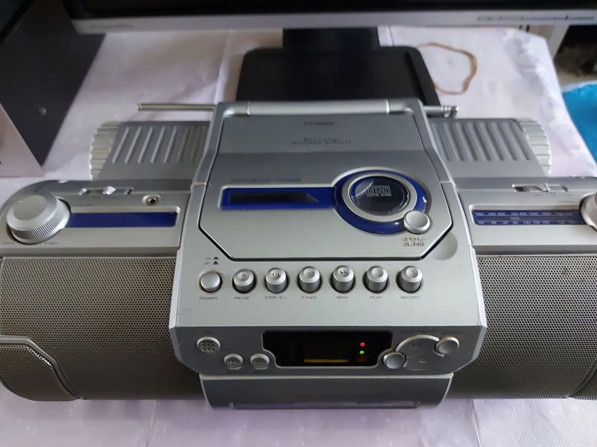 GOODMANS Stereo MW-FM CD, Model GPS 327R - Image 3
