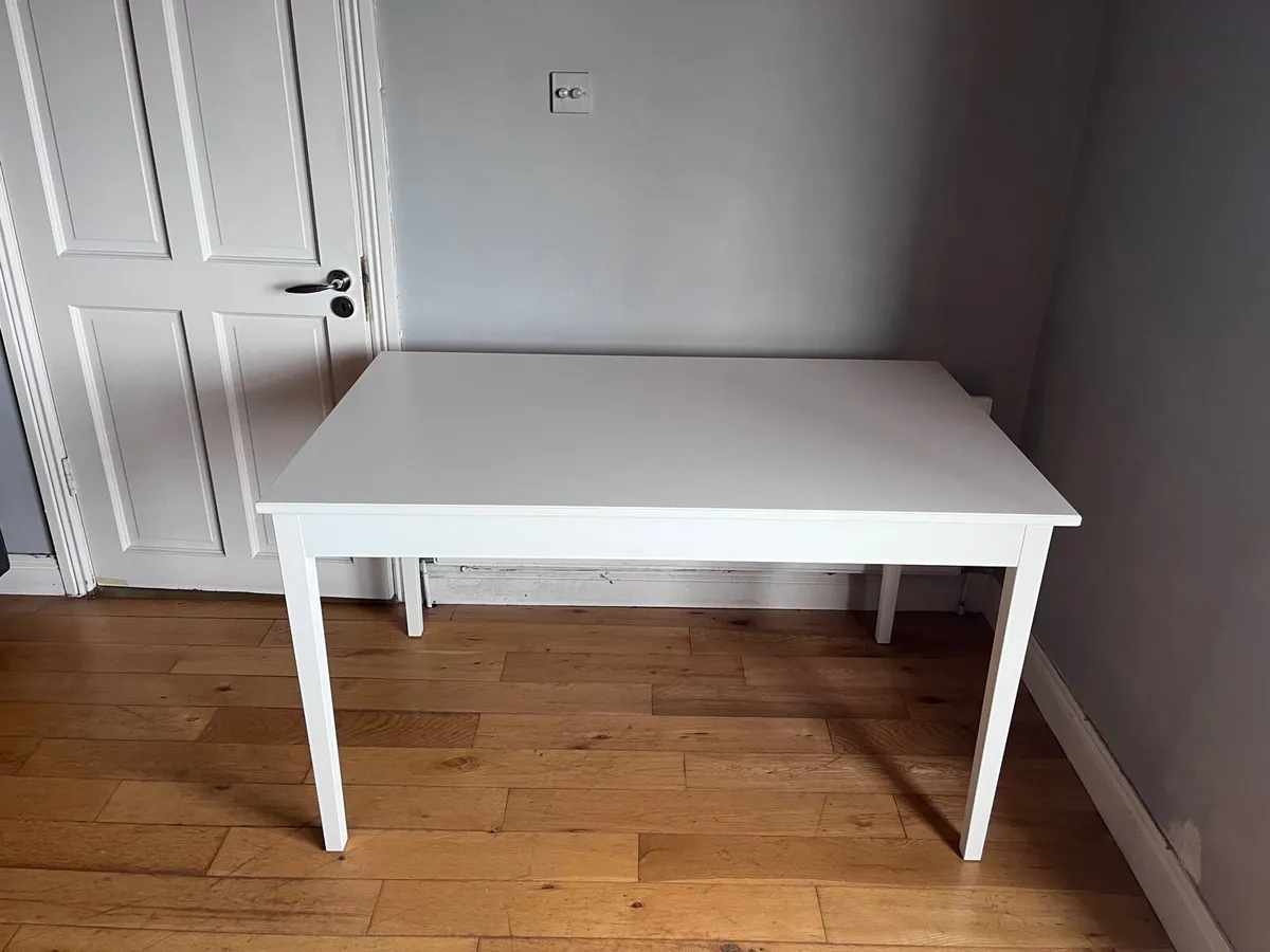 Extendable Table - Image 2