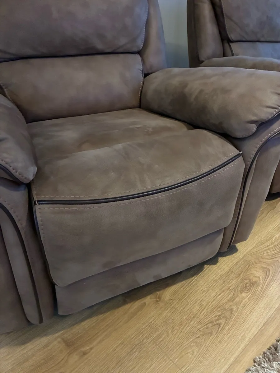 Recliner armchairs - Image 3