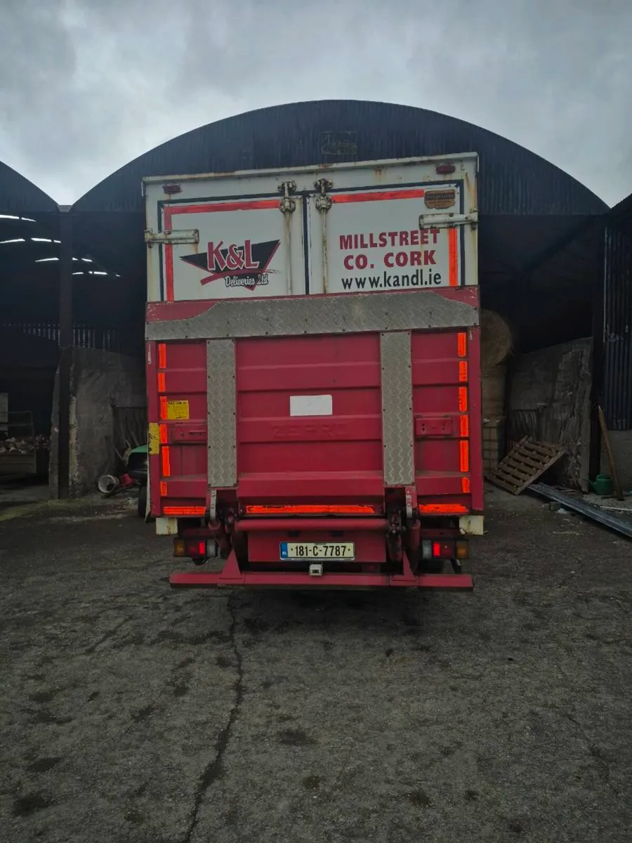 Tail lift - Image 2