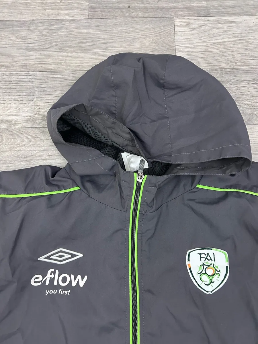 Vintage Umbro Ireland Football Jacket Mens Large - Image 3