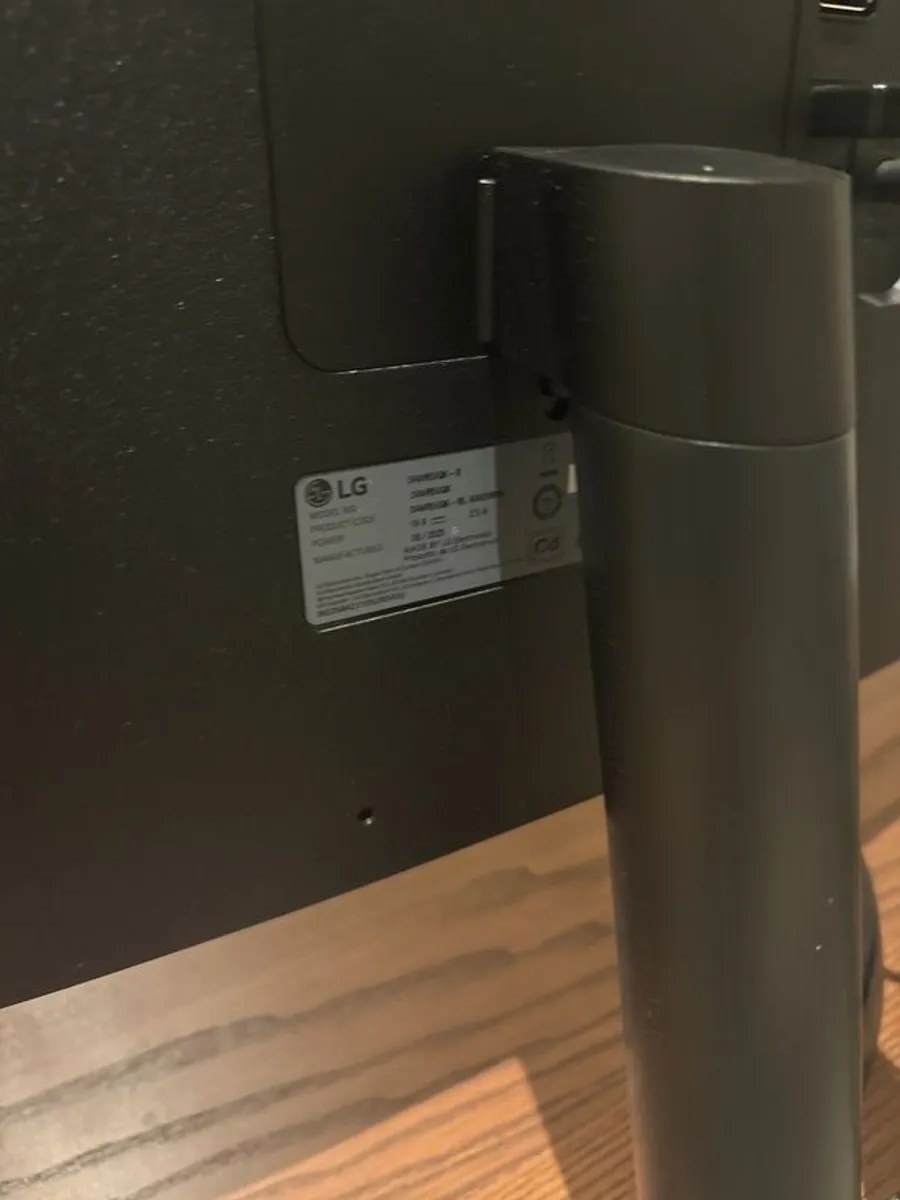 34" Ultrawide monitor - Image 1