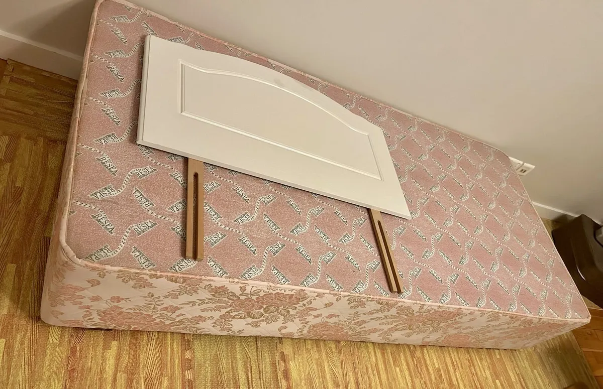 Two single beds [FREE] - Image 2