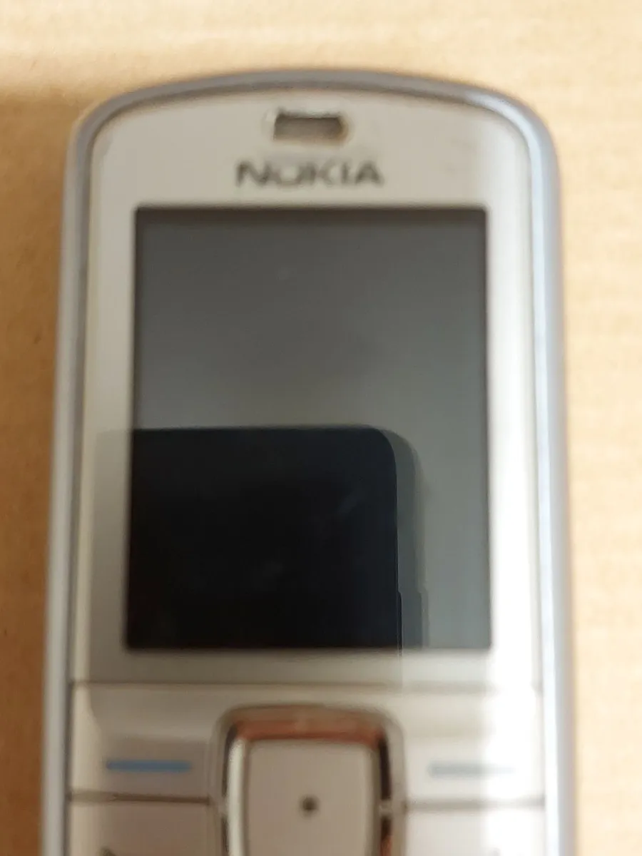 Nokia 6070 mobile phone, Vodafone network - Image 3