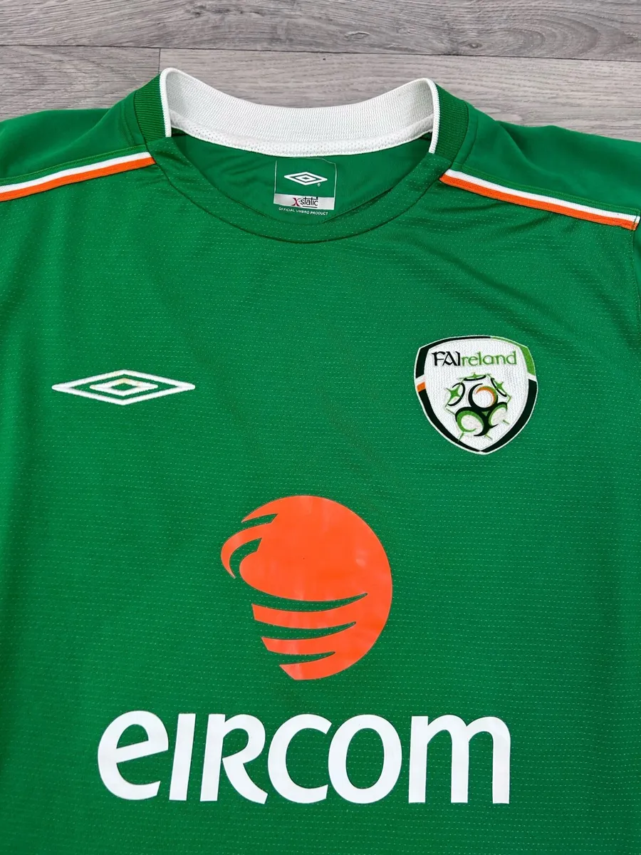 Vintage 2004 Umbro Ireland Home Jersey Shirt M - Image 4