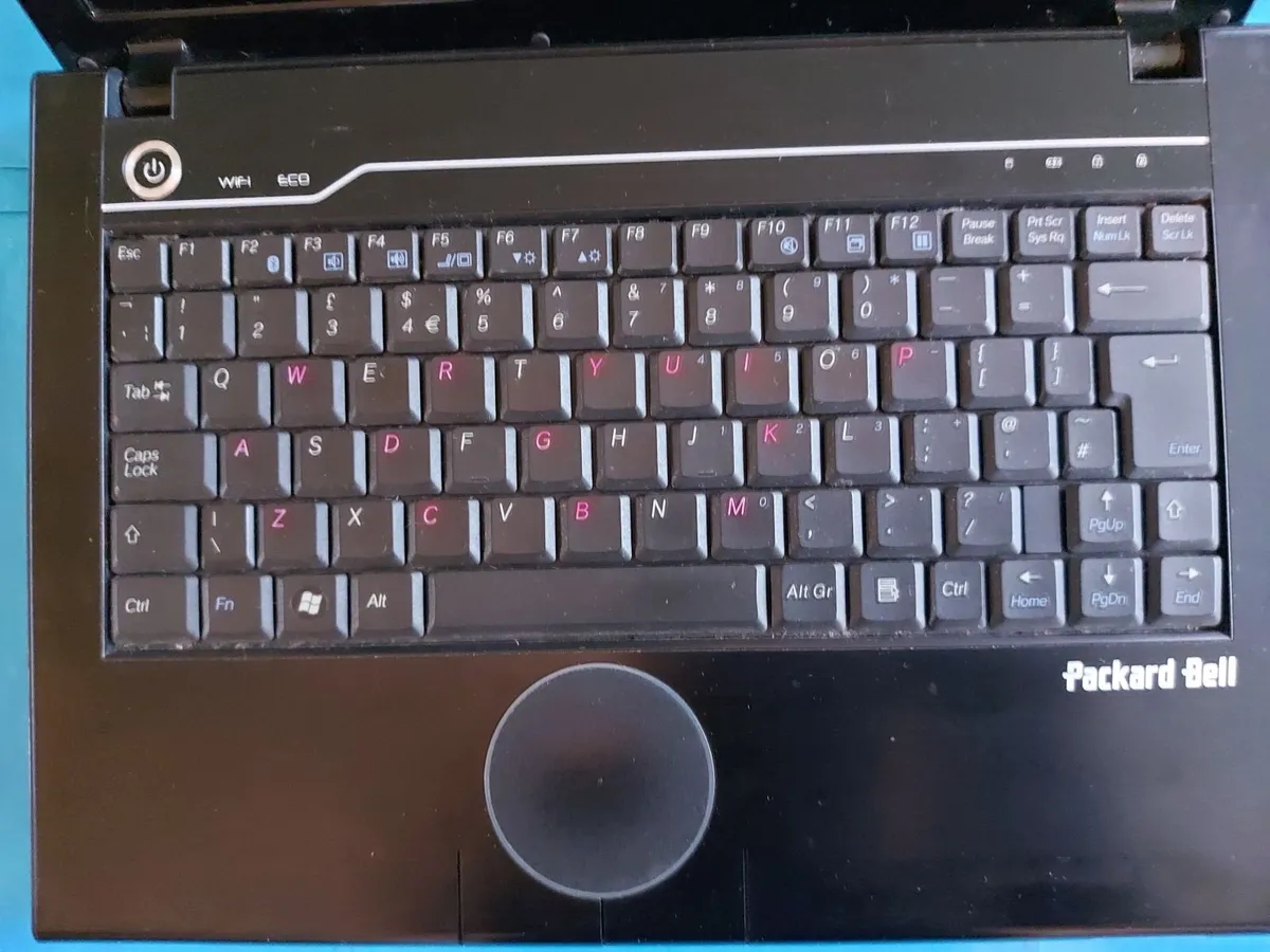 Packard Bell Easynote Laptop, 4GB, 120GB WiFi - Image 3
