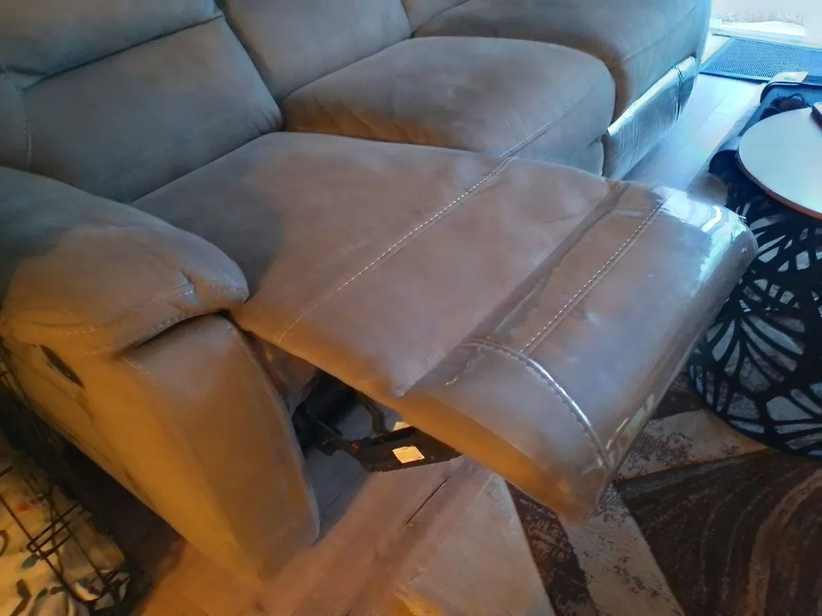 Sofa - Image 3