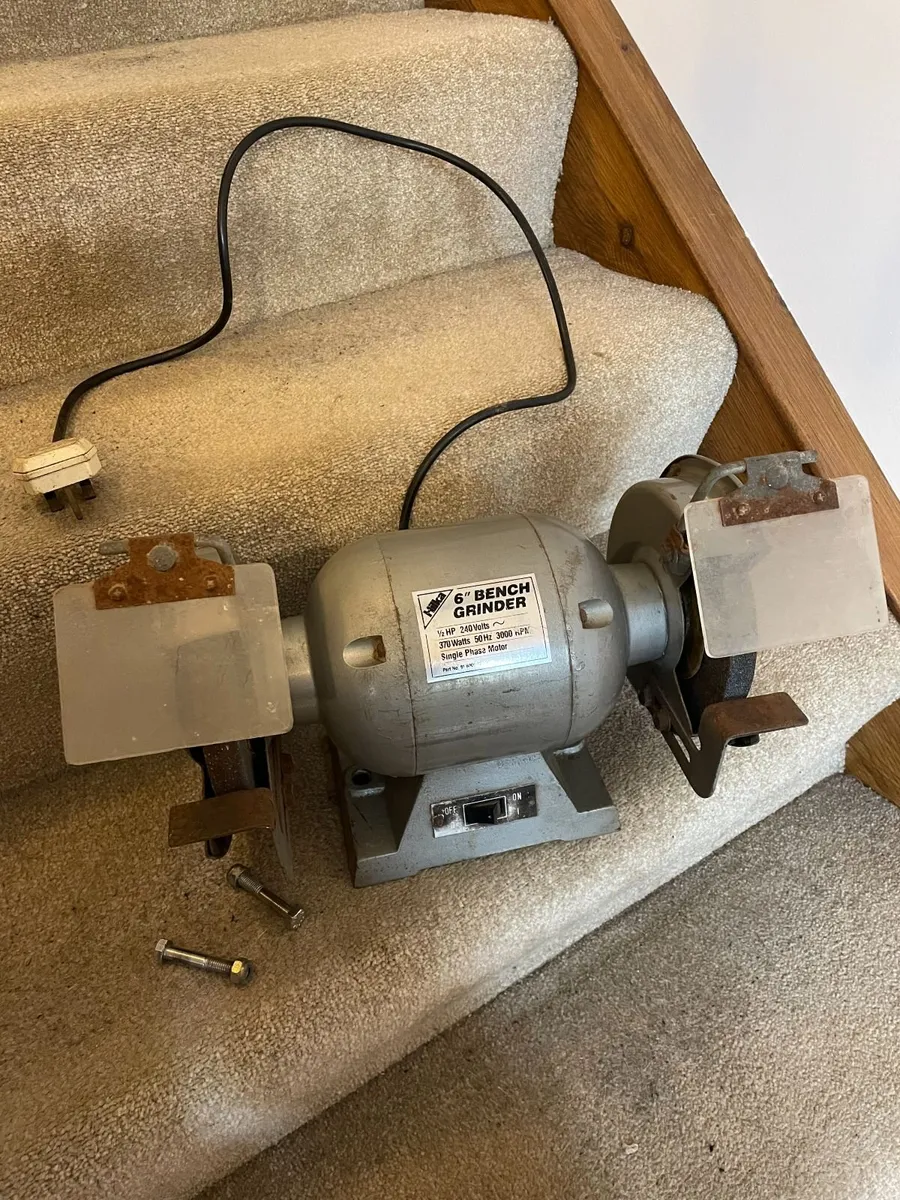 Hilka 6" Bench Grinder - Image 1