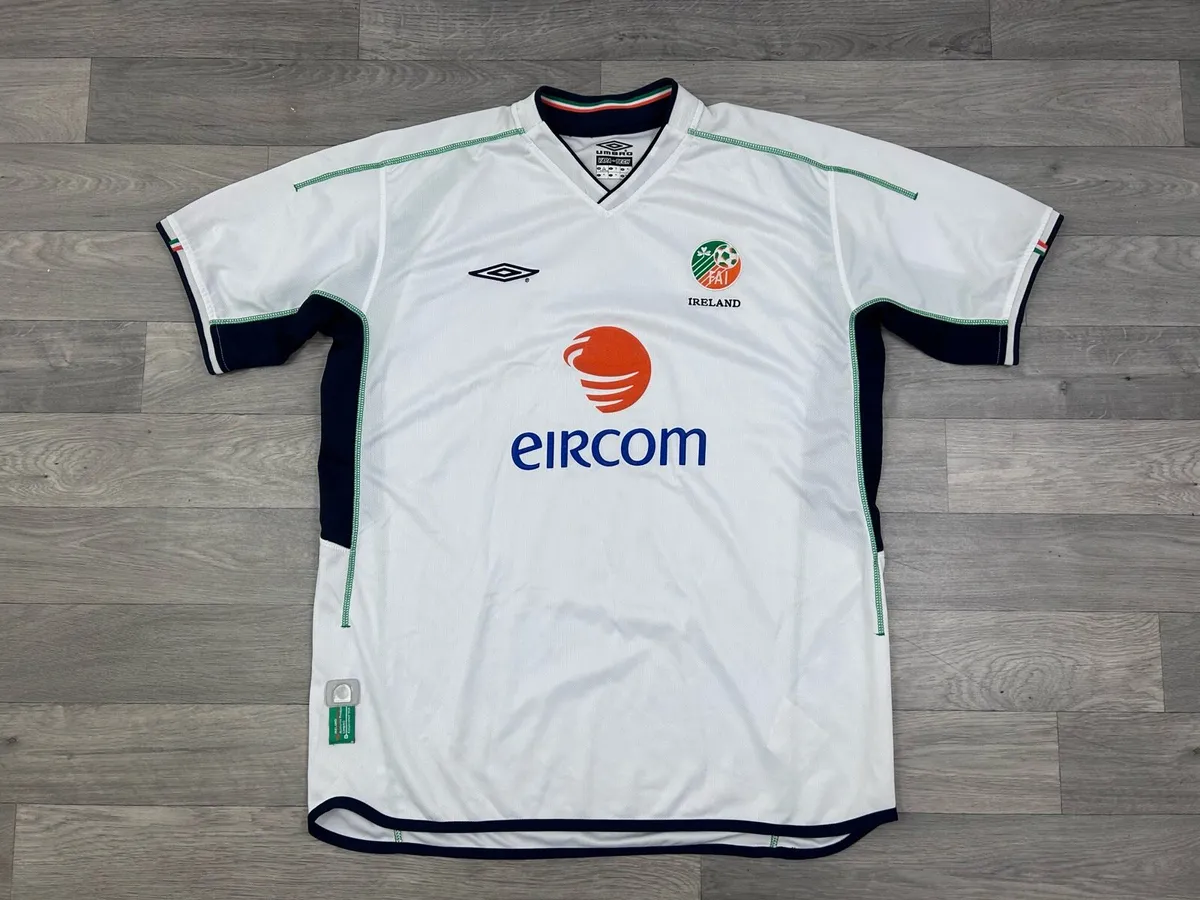 Vintage 2002 Ireland Away Jersey Shirt Mens XL - Image 1