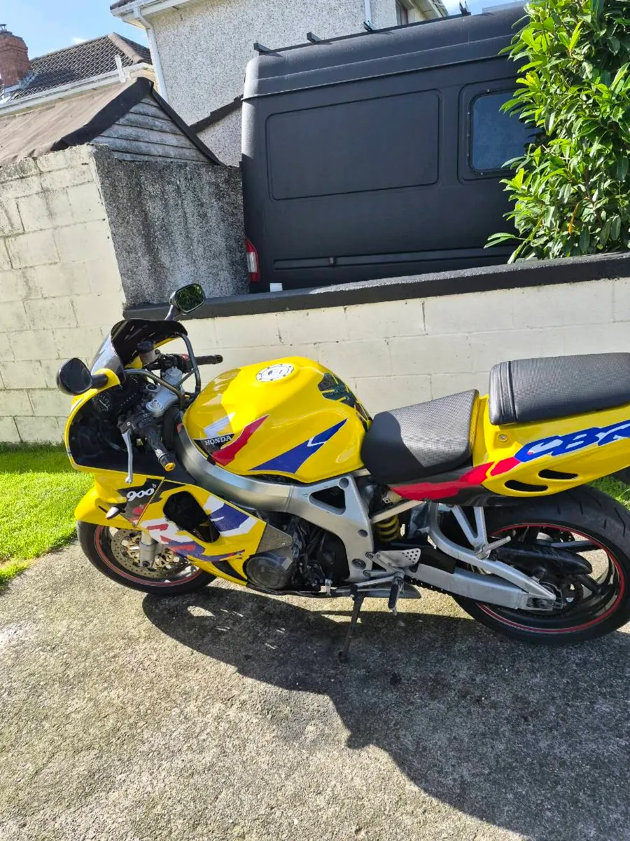 Honda fireblade 900RR - Image 4