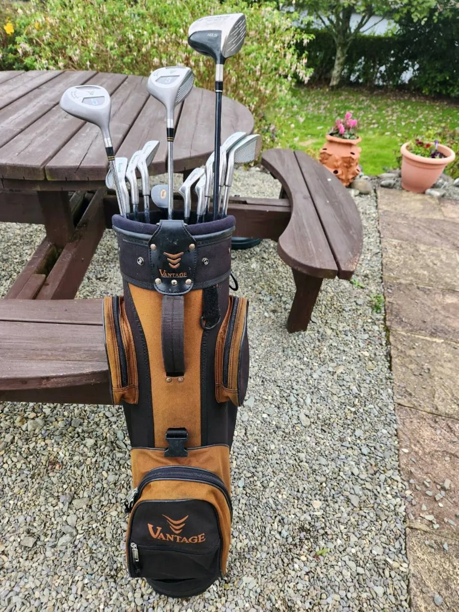 Starter Set. Bag, 3x woods, 8x irons, putter. - Image 1