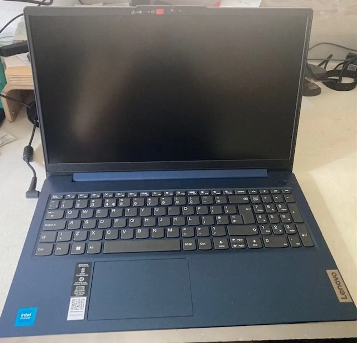 LENOVO Laptop (IdeaPad Slim 3 15.6") - Image 1
