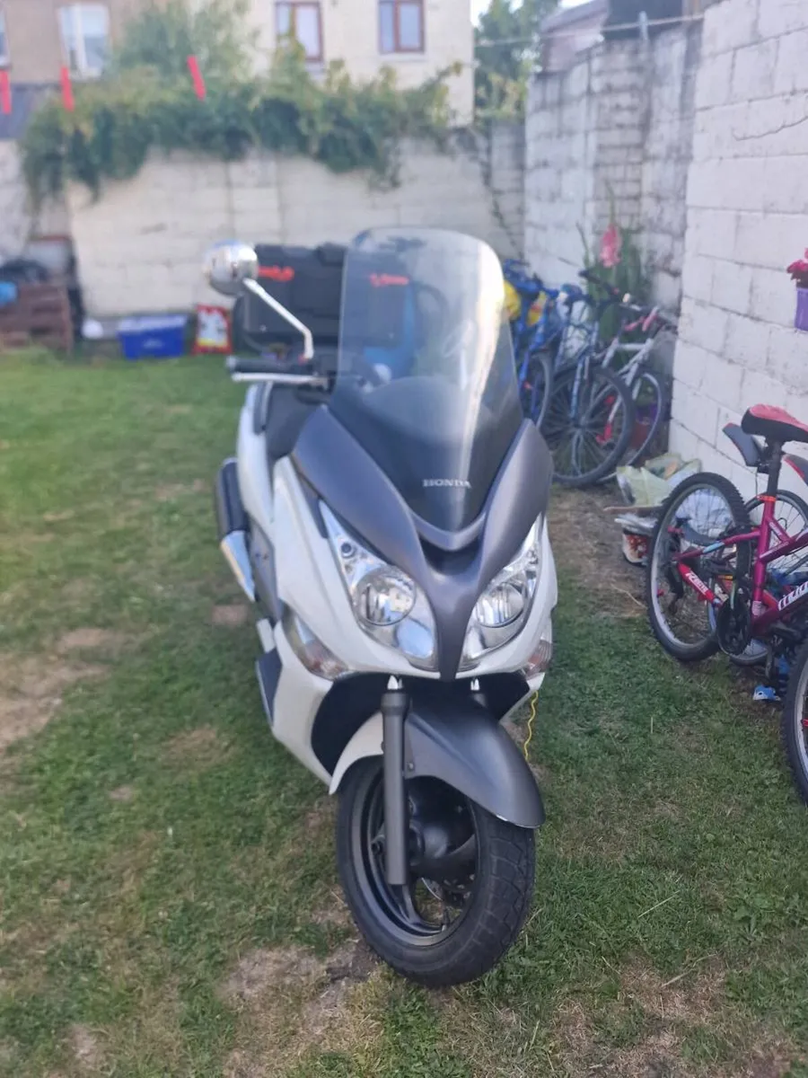 Honda silver wing 400cc - Image 2