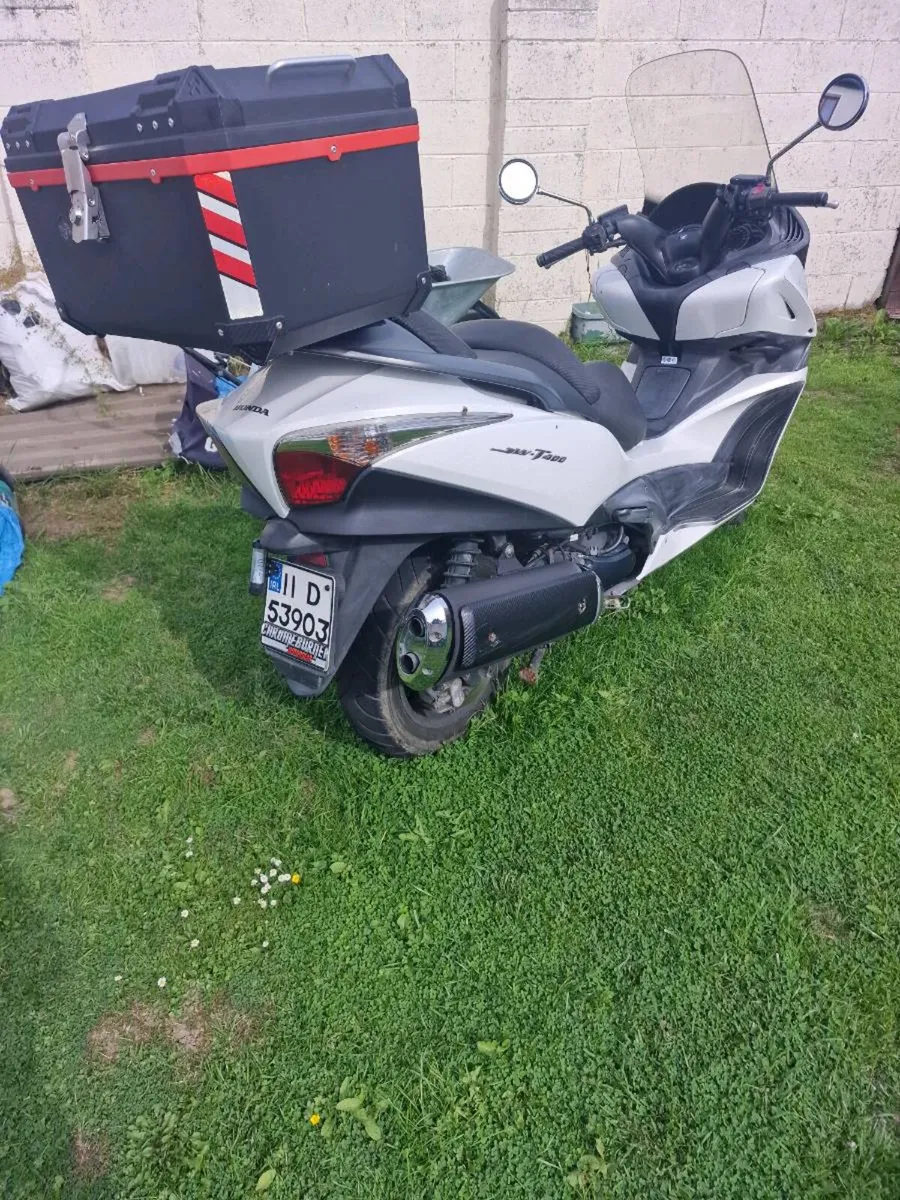 Honda silver wing 400cc - Image 3