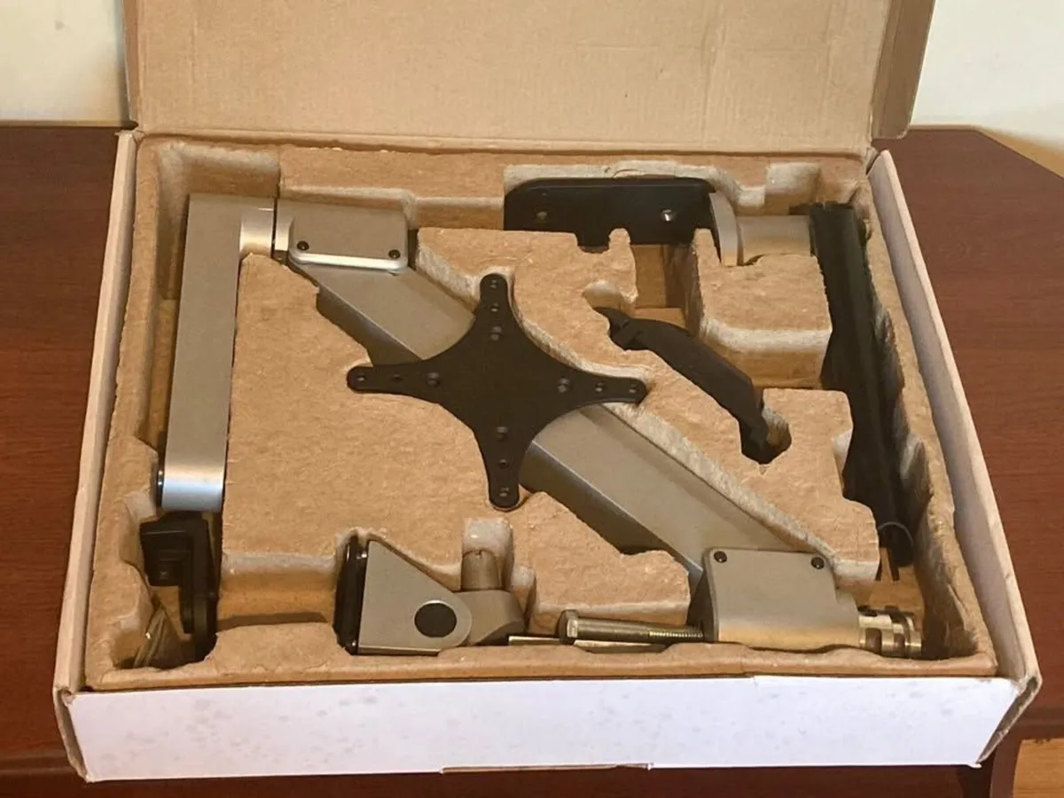 Vogel's PFD 8543 Adjustable Monitor Arm – Boxed - Image 3