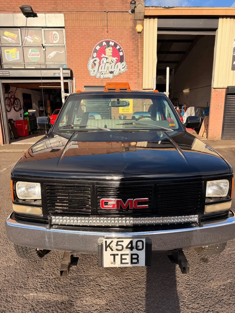 GMC SIERRA PICKUP TRUCK - Image 2