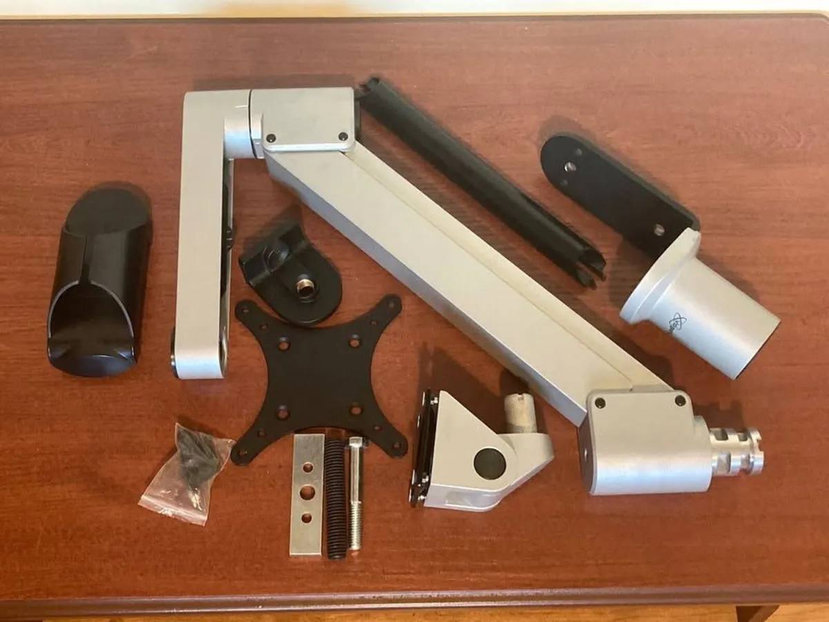 Vogel's PFD 8543 Adjustable Monitor Arm – Boxed - Image 4