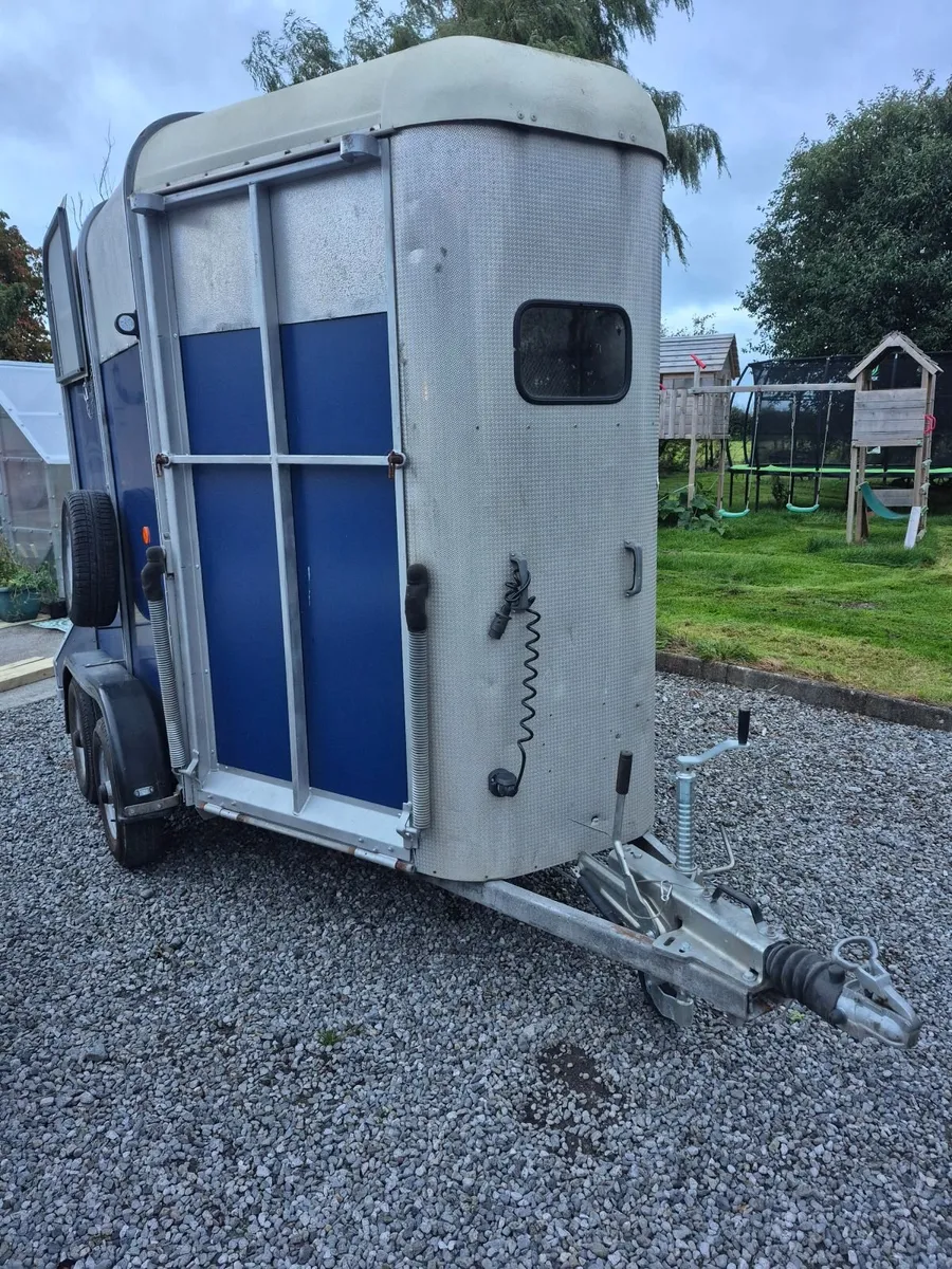 Ifor Williams 505 Horsebox - Image 1