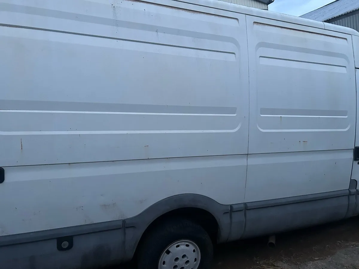 Iveco daily for parts or export - Image 2