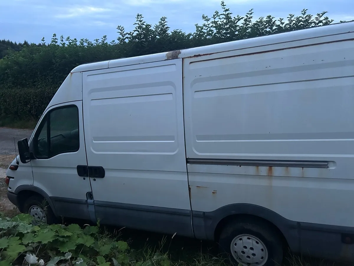 Iveco daily for parts or export - Image 3