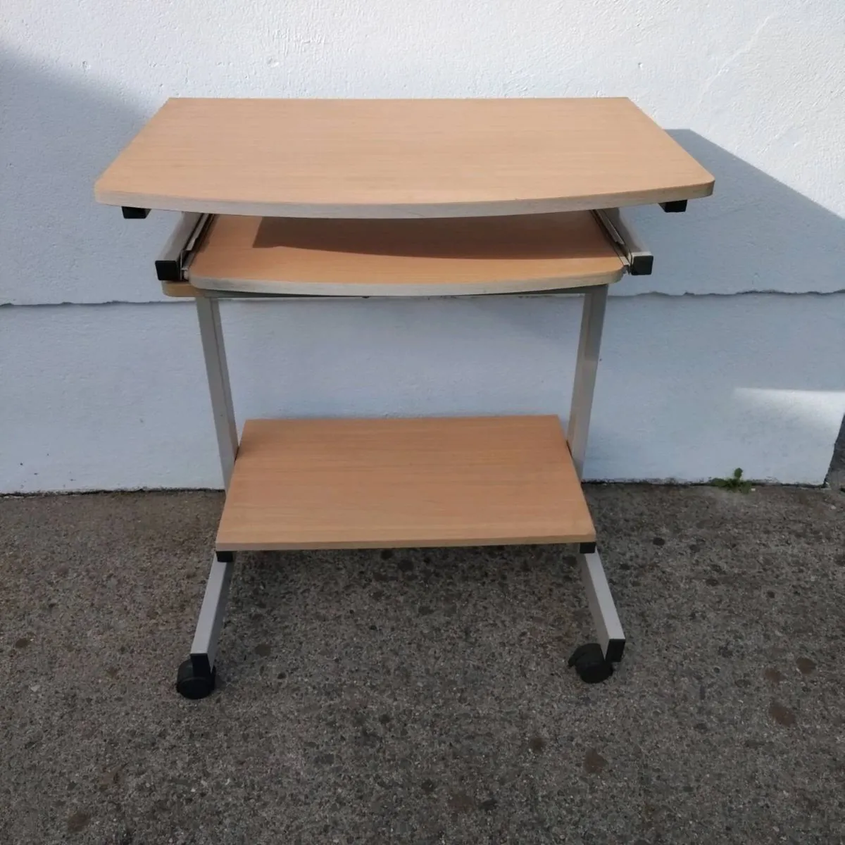 Computer Table - Image 3