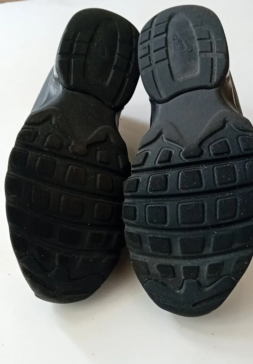 Nike Trainers UK6 - Image 4