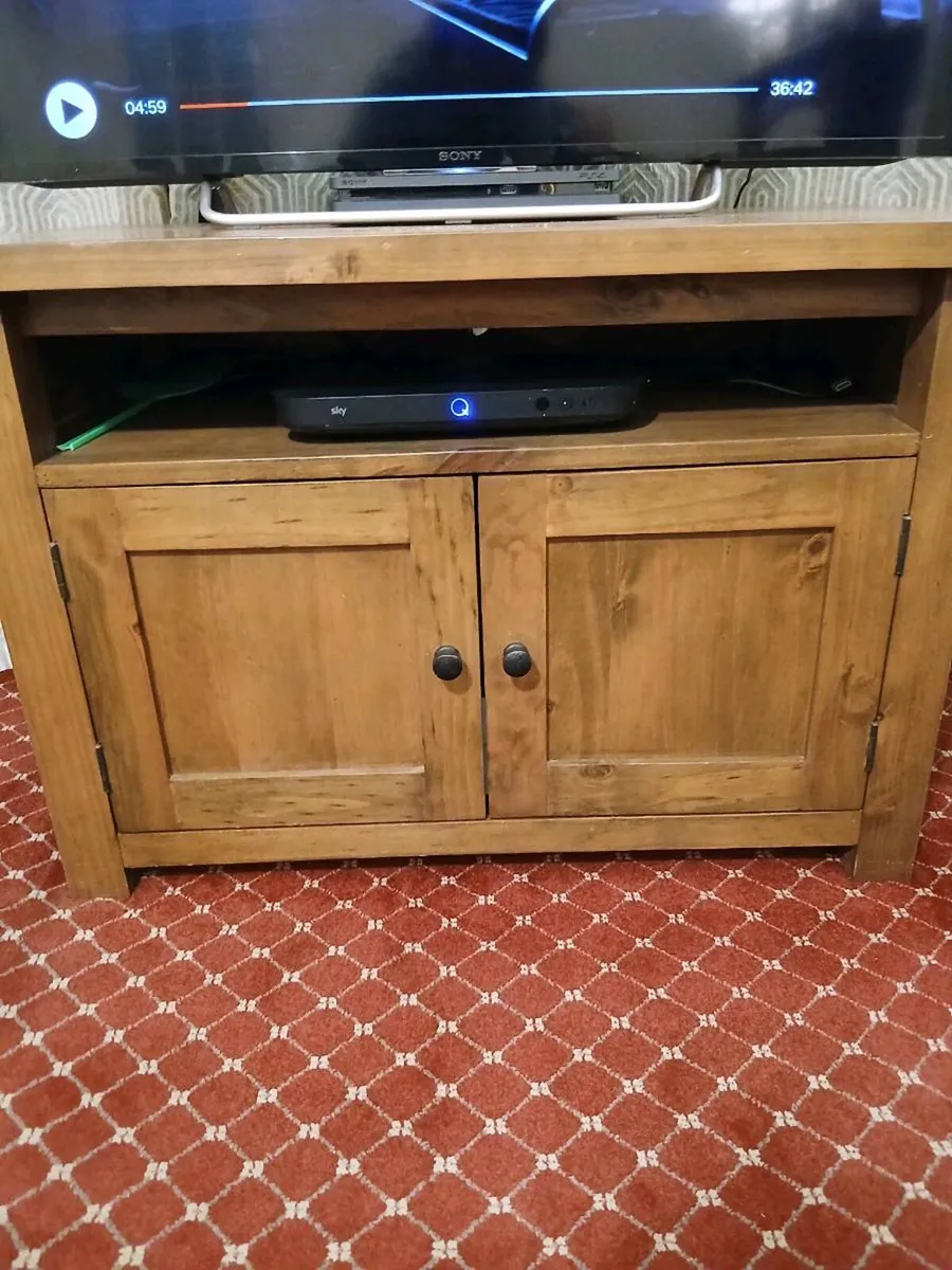 TV UNIT - Image 1