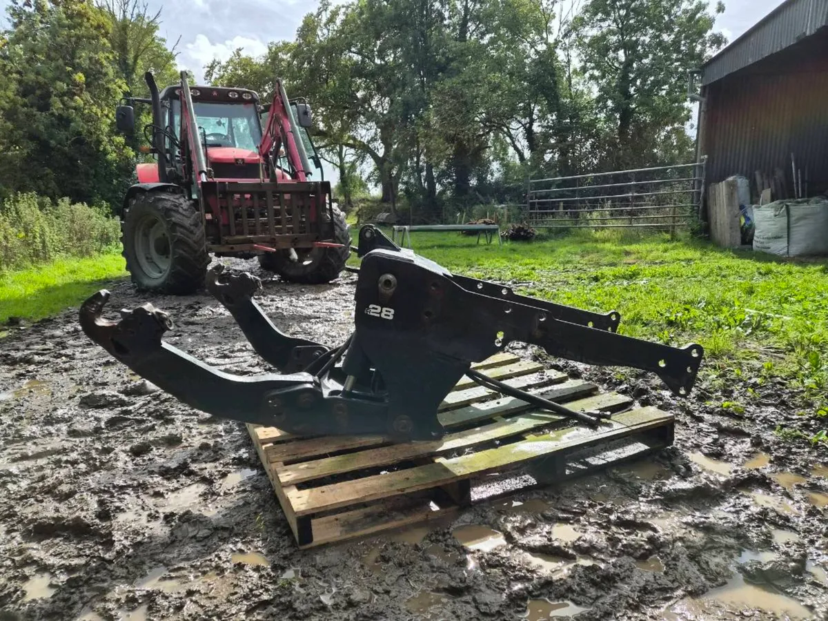 Tractor 3 point front liankage - Image 2