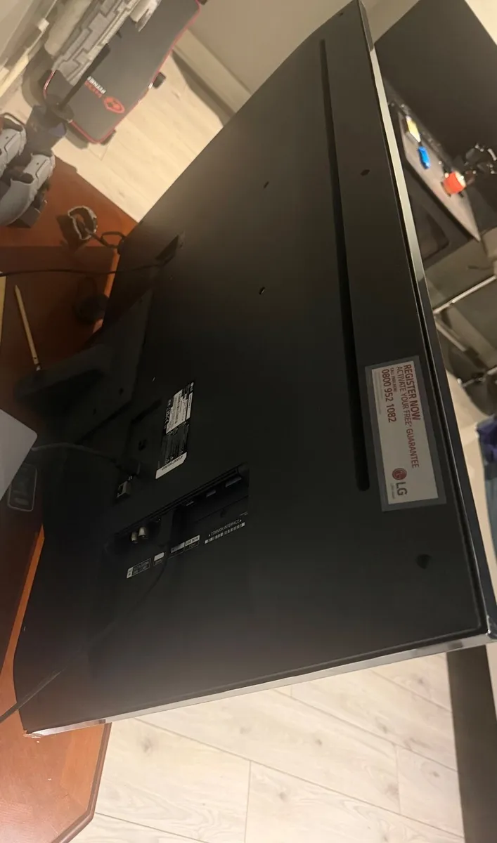 43” 4K UHD LED SMART TV - Image 2