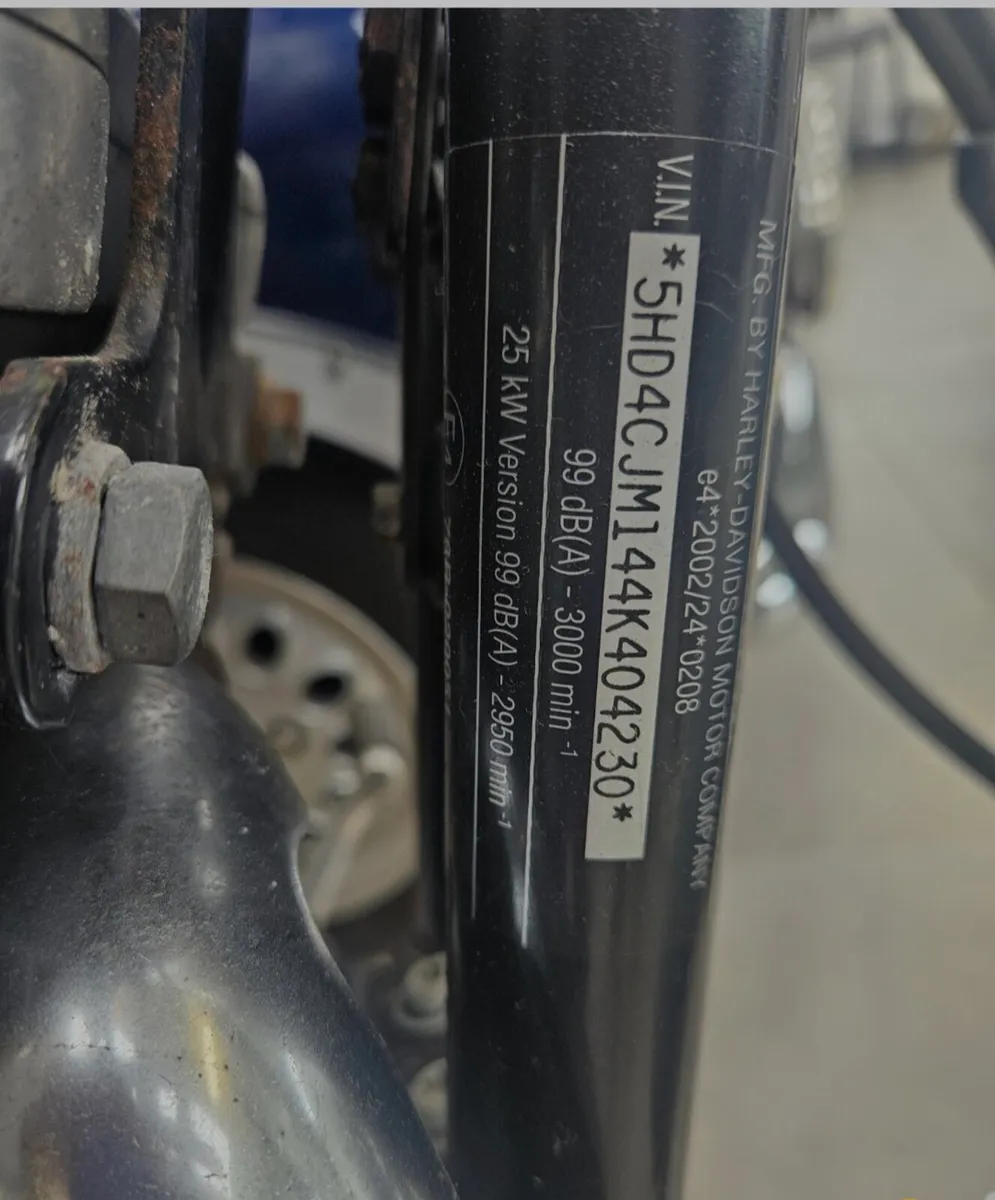 Harley-davidson 883 Sportester 04 - Image 2