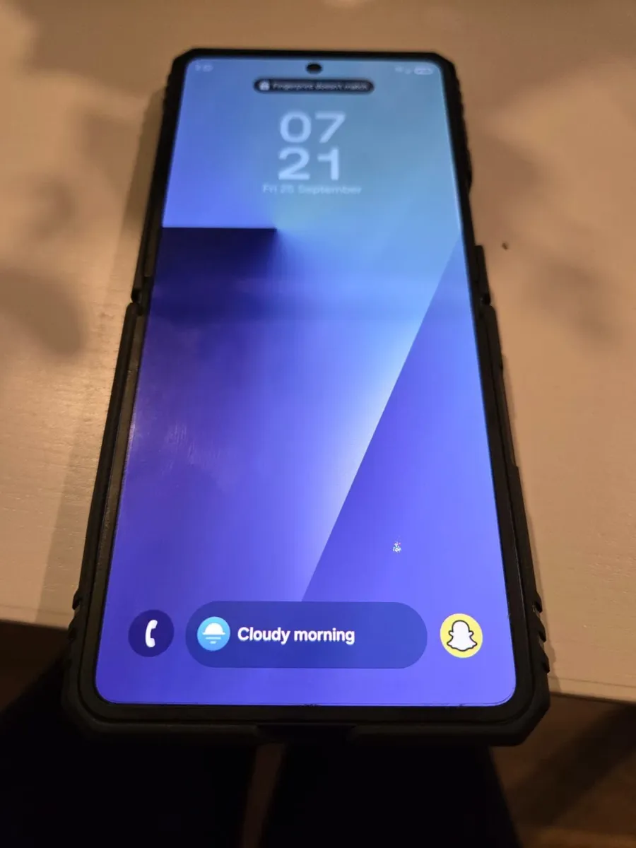 Samsung Z Flip 7 - Image 1