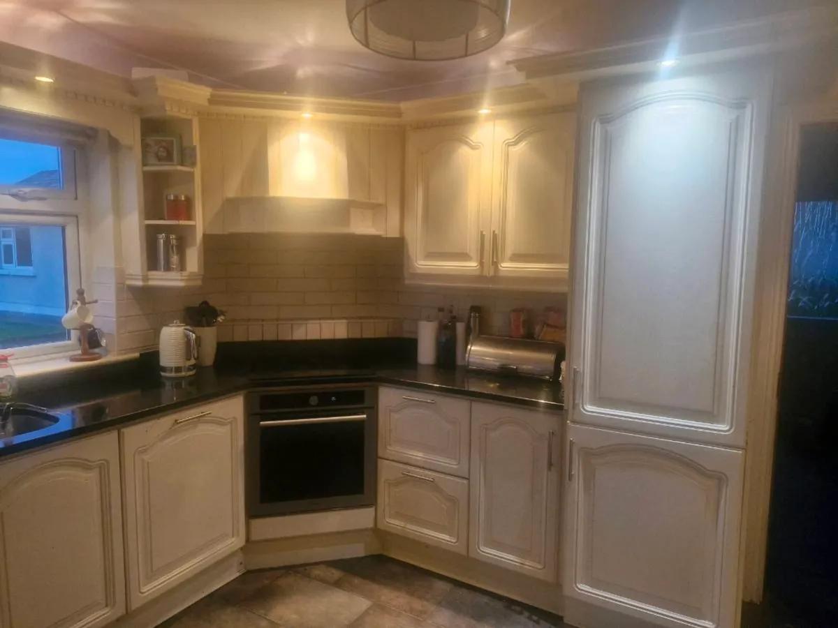 Kitchen - Image 2